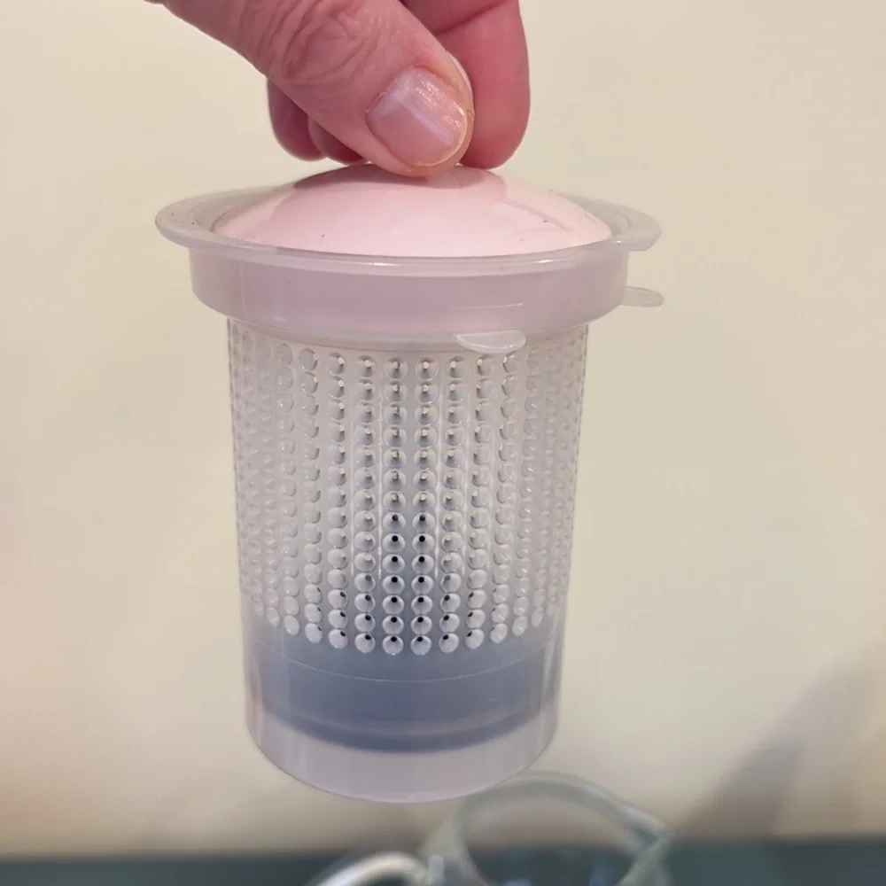 Vintage BODUM Assam Tea Press with Pink Lid and Infuser. - Picture 5 of 6
